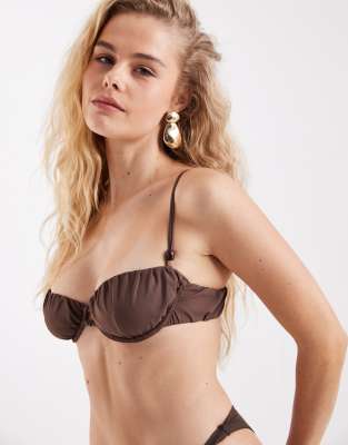 ASOS DESIGN - Honey Piper - Gerafftes Balconette-Bikinioberteil in Schokobraun mit Bügel-Brown