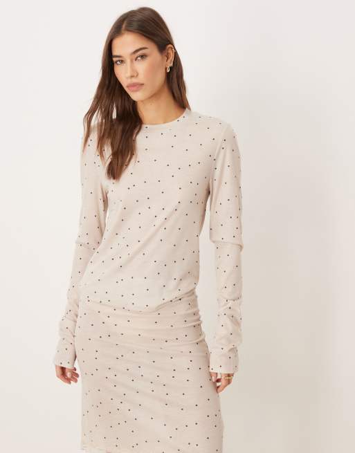 ASOS DESIGN - Honey - Pyjamaset van gladde stof met stippen en kanten rand in crème, 6 van 6