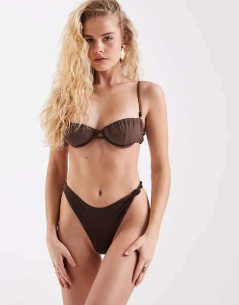 ASOS DESIGN – Honey Rio – Premium – Brun, rynkad bikiniöverdel med bygel och bikiniunderdel med knytning i sidan och pärldetaljer - view 1