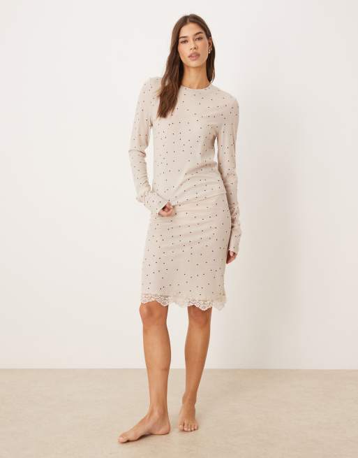 ASOS DESIGN - Honey - Top de pyjama près du corps à manches longues et pois - Crème, 2 de 4