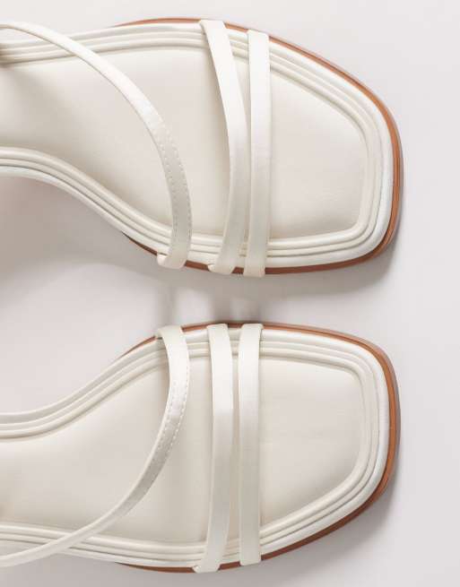 ASOS DESIGN – Honeybee – Benvita sandaler med halvhöga blockklackar, 4 av 4