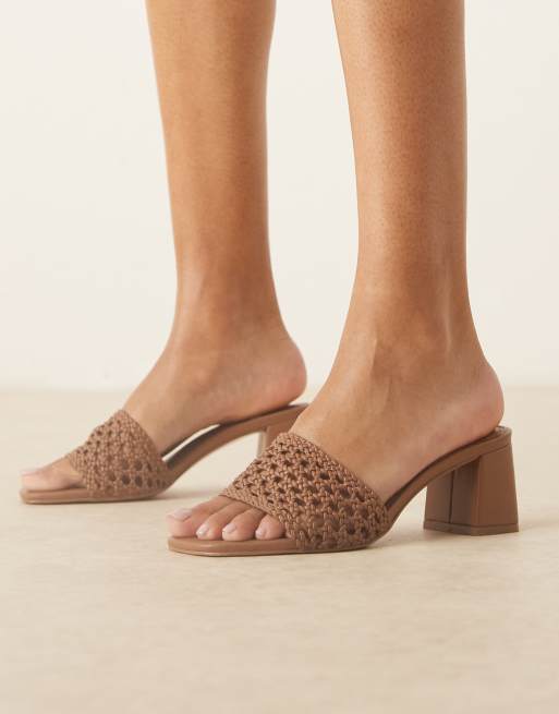 ASOS DESIGN - Honeycomb - Sabot con tacco medio marrone tanné con dettaglio intrecciato