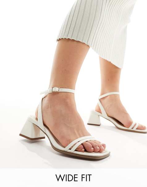 ASOS DESIGN – Honeydew – Benvita sandaler med medelhög blockklack och bred passform - view 1