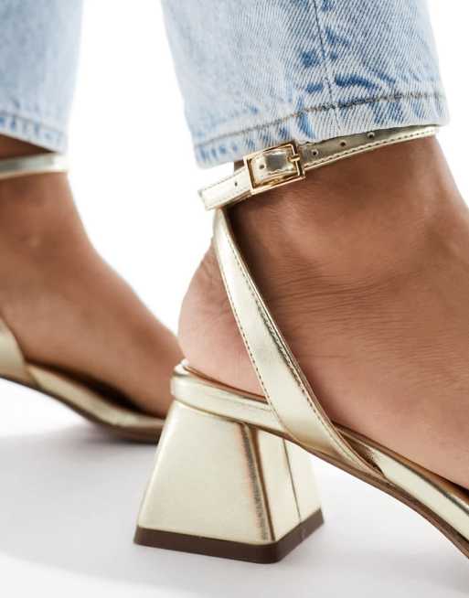 ASOS DESIGN – Honeydew – Złote sandały na średnim obcasie klockowym, 4 z 4