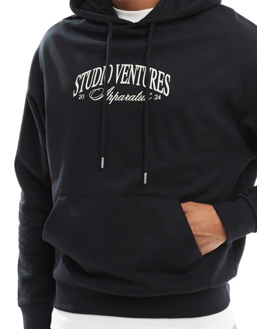 ASOS DESIGN - Hoodie met print op de achterkant in zwart, 4 van 4