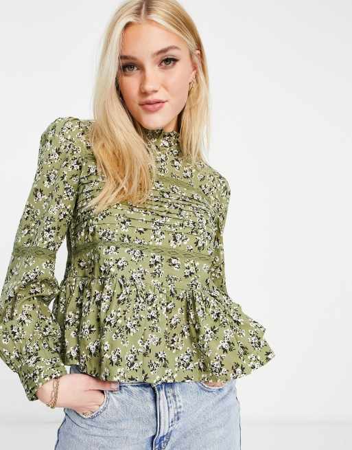 ASOS DESIGN - Hoogsluitend gebloemde top met kanten inzetstukken in groen