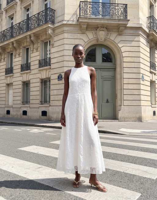 ASOS DESIGN - Hoogsluitende kanten maxi jurk met racerhals in wit, 11 van 11