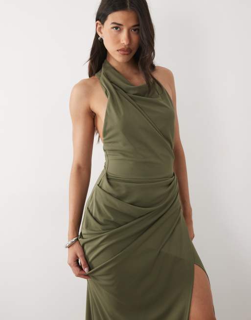 ASOS DESIGN - Hoogsluitende maxi jurk met gerimpelde taille en open achterkant in kaki, 4 van 4