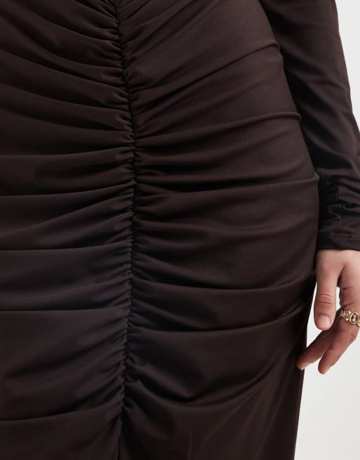 ASOS DESIGN - Hoogsluitende maxi jurk met lange mouwen en gerimpelde voorkant in bruin, 4 van 4