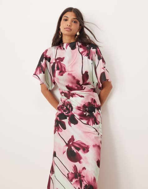 ASOS DESIGN - Hoogsluitende maxi jurk van satijn met uitlopende mouwen en oversized bloemenprint in roze - view 1