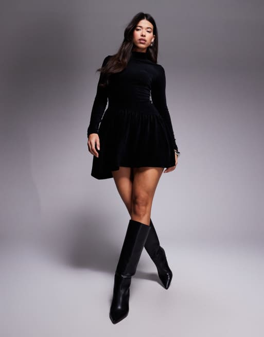 ASOS DESIGN - Hoogsluitende mini-jurk van corduroy met lange mouwen in zwart, 2 van 4