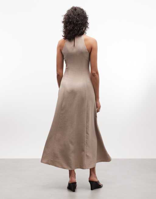 ASOS DESIGN - Hoogsluitende mouwloze maxi swingjurk met linnenlook in lichtbeige, 4 van 4