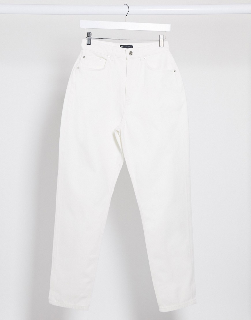 ASOS DESIGN - Hoogsluitende ruimvallende mom jeans in gebroken wit