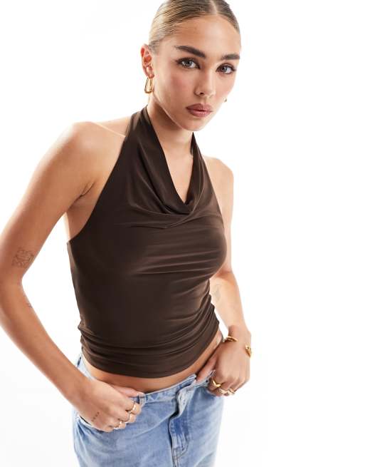 ASOS DESIGN - Hoogsluitende top met gedrapeerde halslijn in chocoladebruin