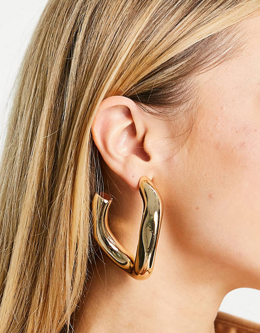 ASOS DESIGN hoop earring in large twist link design in gold tone | ASOS