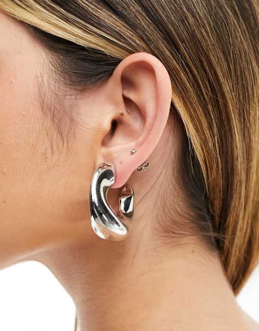 ASOS DESIGN hoop earrings in wide bevelled design in silver tone, 4 of 4