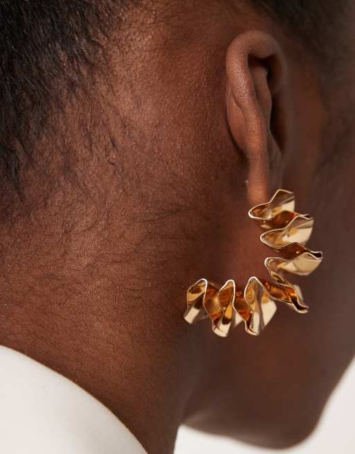 ASOS DESIGN hoop earrings with folded petal detail in gold tone, 2 of 3
