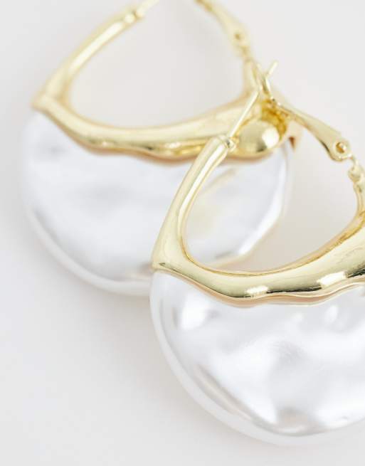 ASOS DESIGN hoop earrings with pearlescent finish in gold tone, 5 of 5