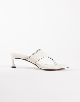  Horizon chunky toe thong kitten heel sandals in off white