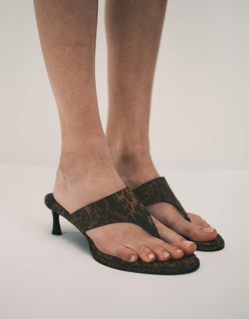 ASOS DESIGN - Horizon - Teensandalen met dikke zool en kitten hakken in luipaardprint, 3 van 4
