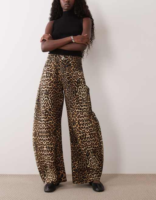 ASOS DESIGN horn jeans in toffee leopard | ASOS
