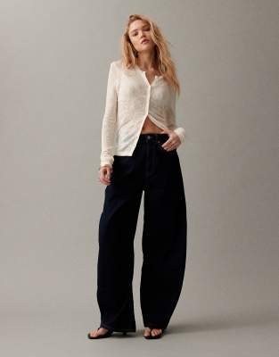 ASOS DESIGN - Horseshoe-Barrel-Leg-Jeans in Rinse-Waschung mit hohem Bund-Marineblau