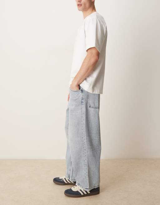 ASOS DESIGN horseshoe fit jeans in light wash blue
