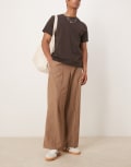[ASOS DESIGN] ASOS DESIGN horseshoe fit smart pants with front pintuck in mushroom-Neutral W28 BEIGE