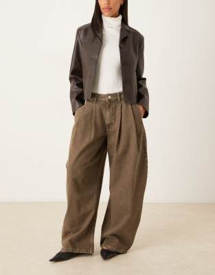 ASOS DESIGN - Horseshoe-Jeans in Olivgrün mit Oversize-Passform