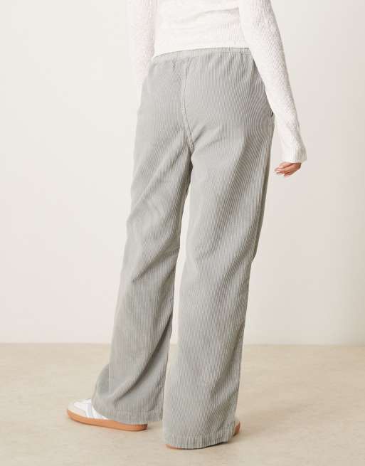 ASOS DESIGN – Hose aus Cord in Grau zum Reinschlüpfen, 4 von 5