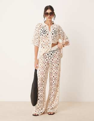 ASOS DESIGN - Hose aus Häkelstrick in Creme mit weitem Bein und Patchwork-Design, Kombiteil-Neutral