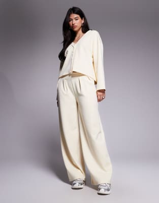 ASOS DESIGN - Hose aus Interlock-Stoff in Cremeweiß mit weitem Bein, Kombiteil