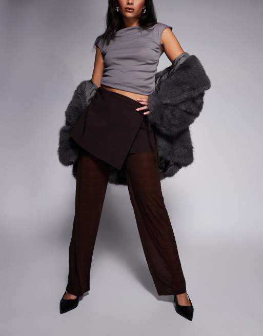ASOS DESIGN – Hose aus Netzstoff-Mix in Braun mit seitlich gebundenem Rock