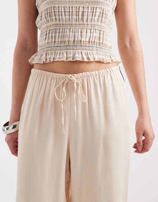 ASOS DESIGN – Hose aus Satin in Ecru mit weitem Bein und seitlichem Streifen, 3 von 5
