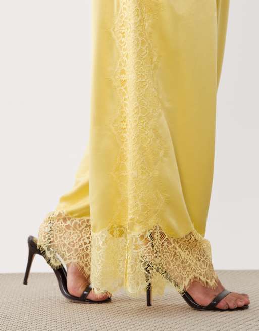 ASOS DESIGN – Hose aus Satin in Zitronengelb mit weitem Bein und Spitzenbesatz, 4 von 5