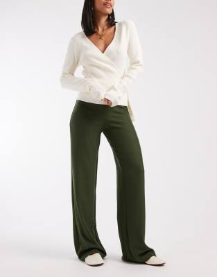 ASOS DESIGN - Hose aus schwerem Rippstoff mit weitem Schnitt in Olivgrün