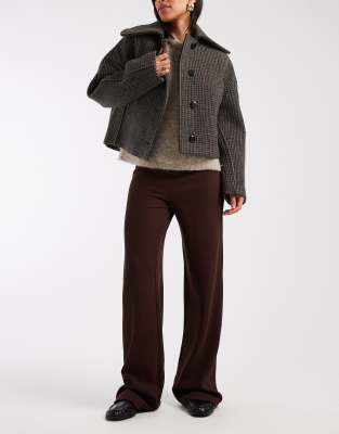 ASOS DESIGN - Hose aus schwerem Rippstoff mit weitem Schnitt in Schokobraun-Brown