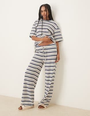 ASOS DESIGN - Hose aus Strick in Marineblau gestreift mit weitem Bein, Kombiteil-Bunt