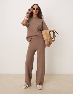 ASOS DESIGN - Hose aus strukturiertem Strick in Mokka, Kombiteil-Braun