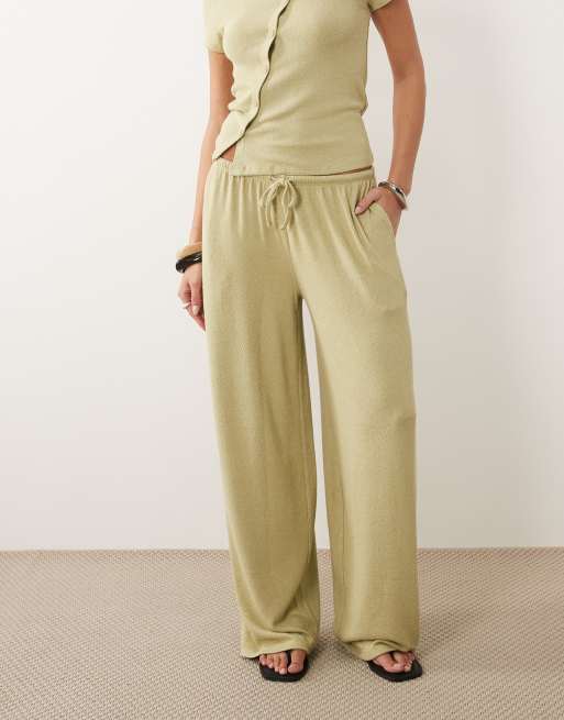 ASOS DESIGN – Hose aus strukturiertem Strick in Salbeigrün mit weitem Bein, Kombiteil, 2 von 5
