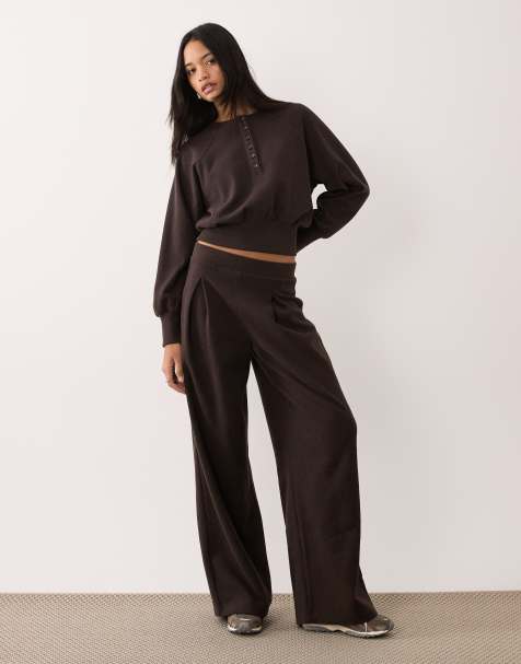 ASOS DESIGN – Hose in Braun mit Bundfalten und weitem Bein, Kombiteil - view 1