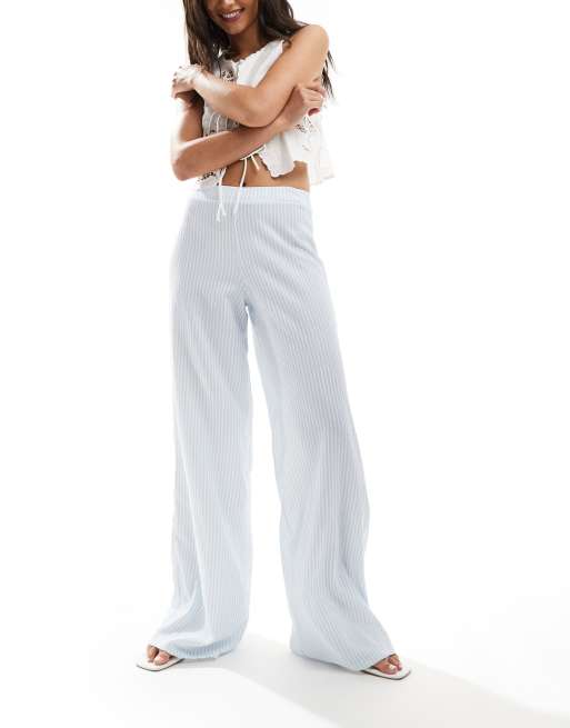 ASOS DESIGN – Hose in gestreiftem Hellblau mit weitem Schnitt