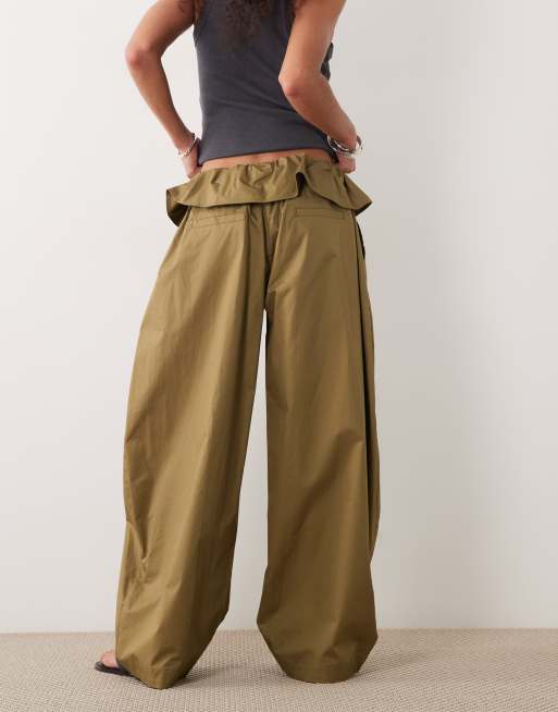 ASOS DESIGN – Hose in Khaki mit umgeschlagenem Bunddetail, 4 von 5