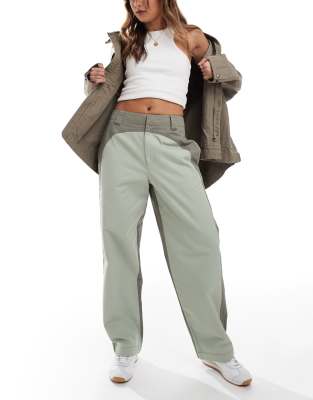 ASOS DESIGN - Hose in Khaki mit weitem Bein und Kontrast-Design-Grau