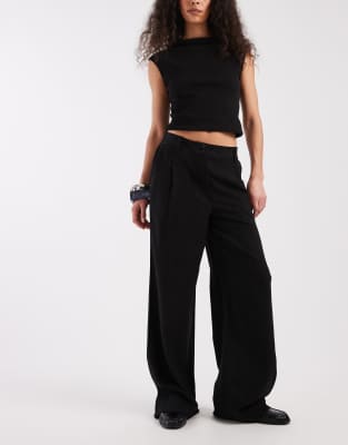 ASOS DESIGN - Hose in Leinenoptik in Schwarz mit weitem Bein und Bundfalten