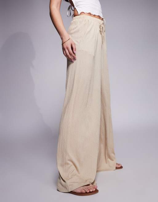 ASOS DESIGN – Hose in Steinbeige mit Knitterstruktur, weitem Bein und Kordelzugbund, Kombiteil, 3 von 5