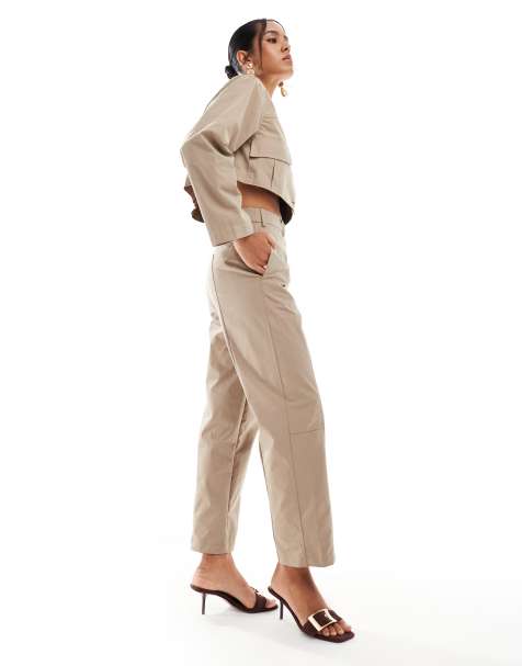 ASOS DESIGN – Hose in Steinbeige mit schlichter Vorderseite und abgerundetem Beinschnitt, Kombiteil - view 1