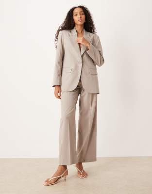 ASOS DESIGN - Hose in taupe gestreift mit weitem Bein und Bundfalten, Kombiteil-Brown