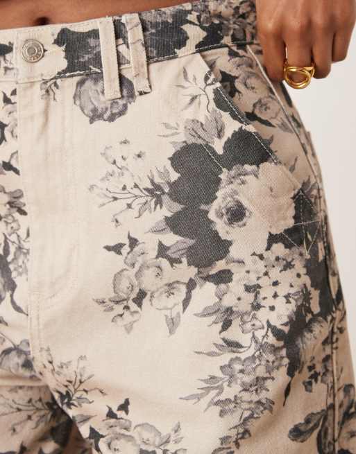 ASOS DESIGN – Hose in Taupe mit Blumenmuster und weitem, abgerundetem Bein, 5 von 5