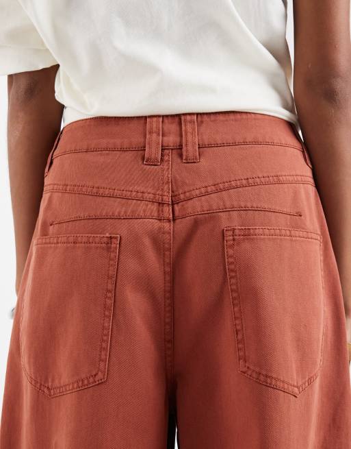 ASOS DESIGN – Hose in verwaschener Optik in Rostrot mit abgerundetem Beinschnitt, 4 von 5